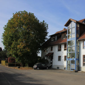grosses Haus von der Vorderseite